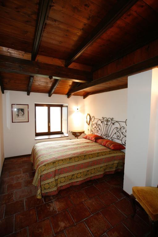 B&B Castel Ivano Strigno Bilik gambar